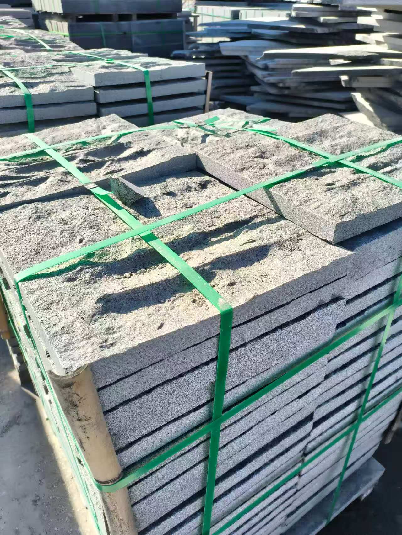 章丘黑蘑菇石